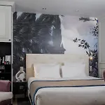Taylor Hotel 3*