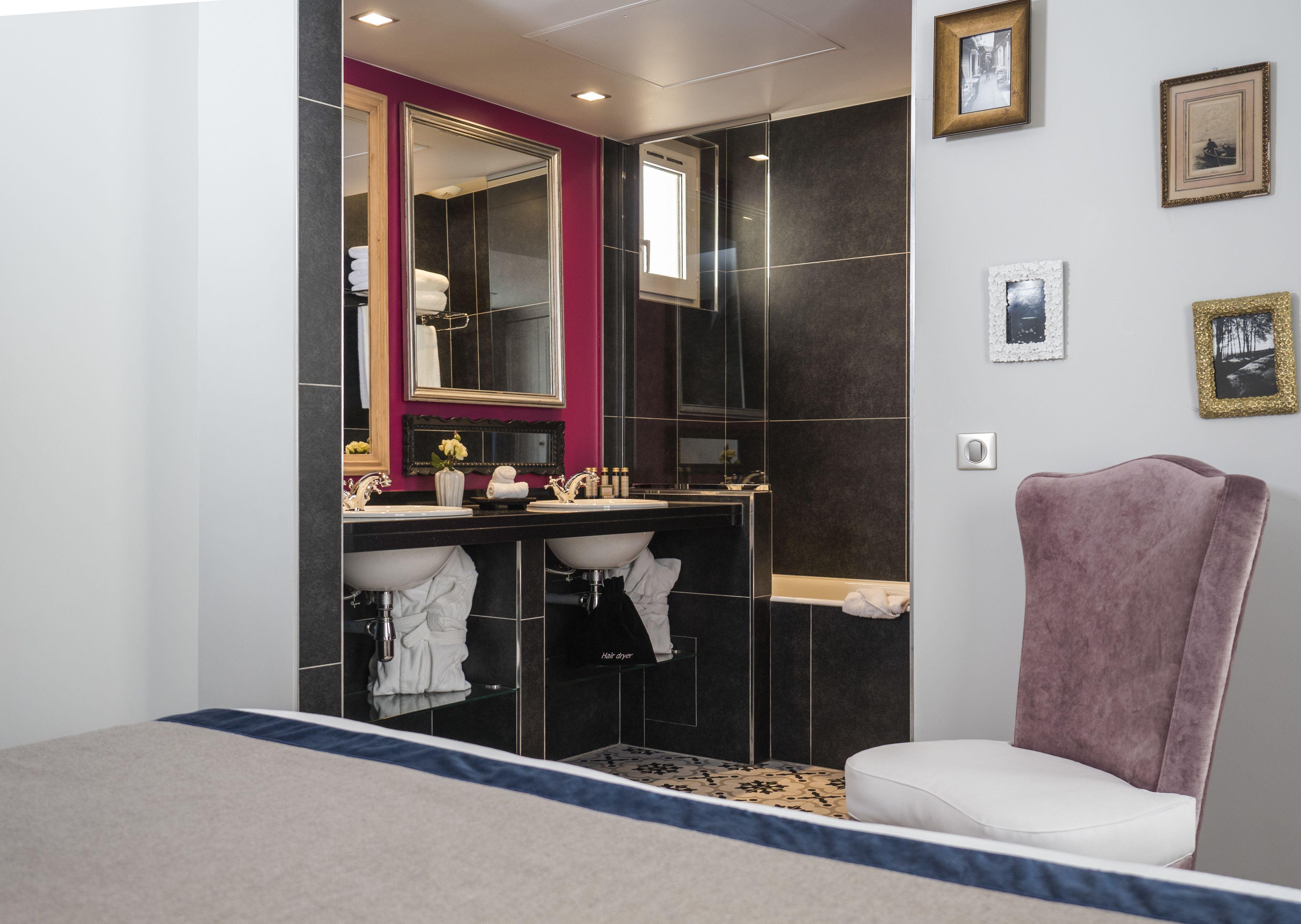 Taylor Hotel 3*