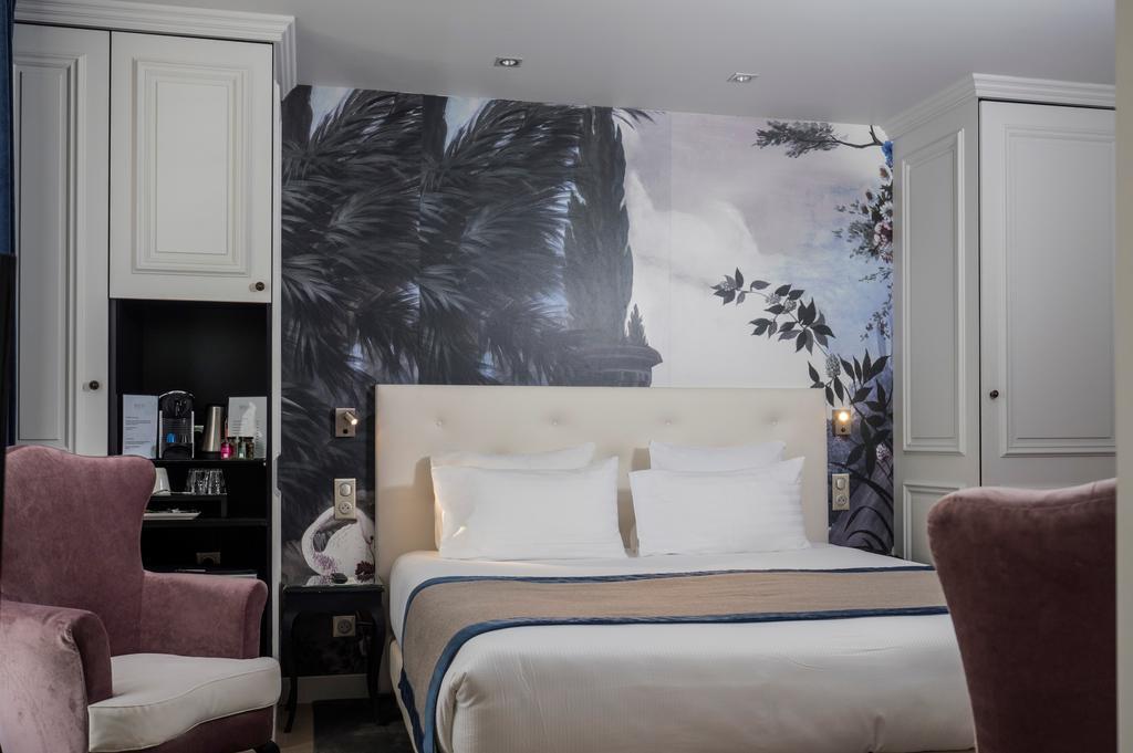 Taylor Hotel 3*